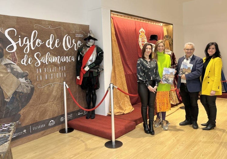 Presentación de las actividades vinculadas al IV Festival del Siglo de Oro en el Centro Comercial El Tormes.