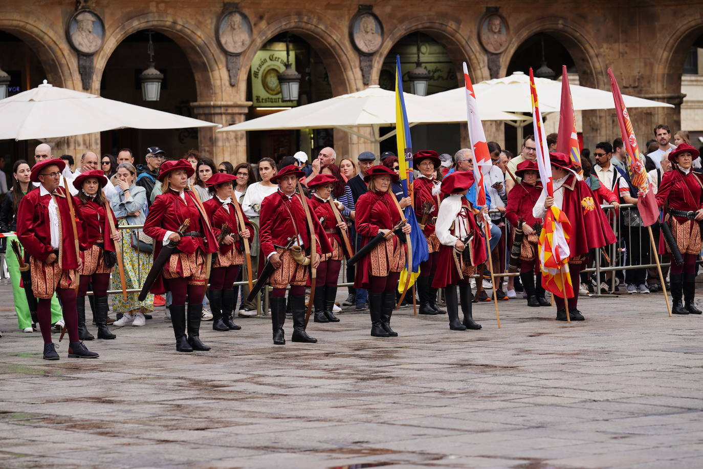 Así vive Salamanca el desfile del IV Festival Siglo de Oro