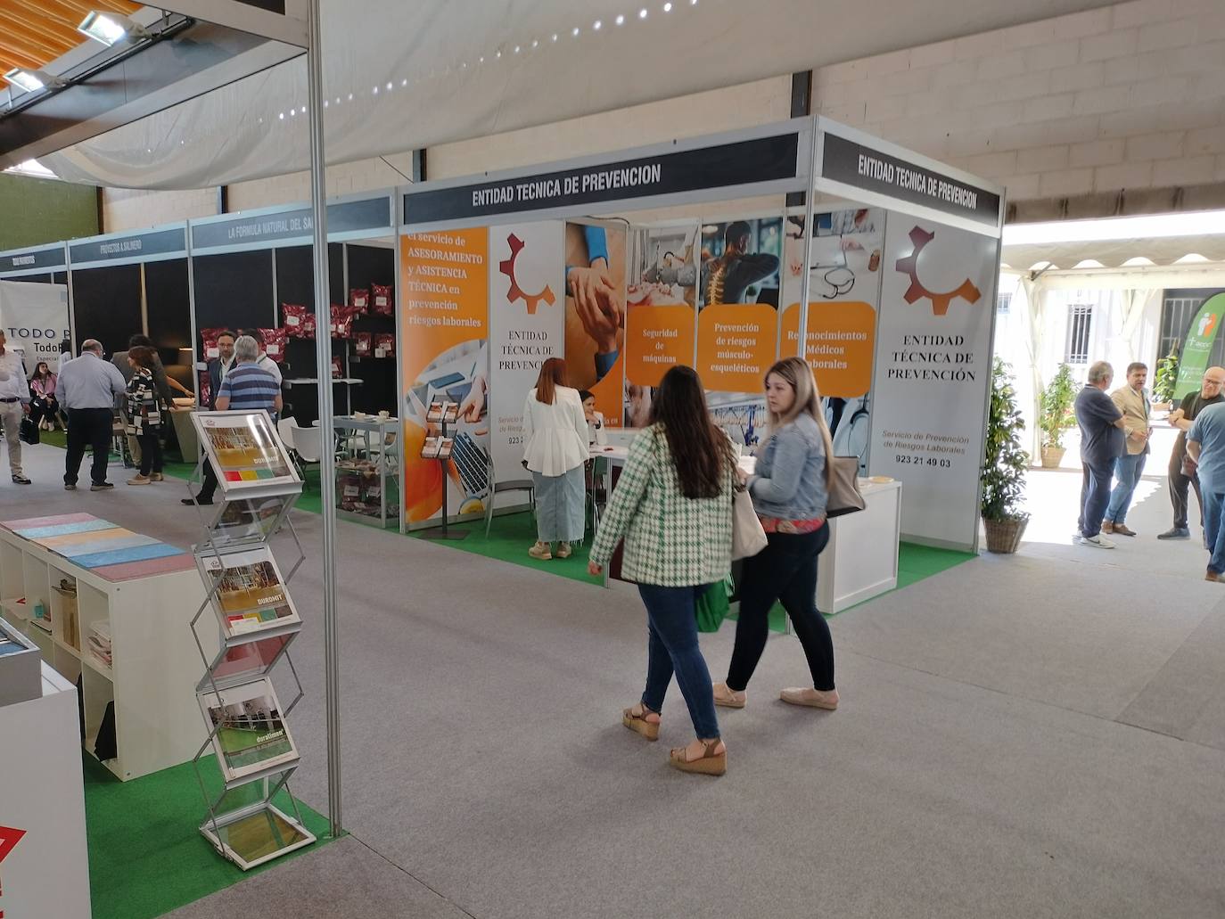 La actividad sigue en Guijuelo con una intensa jornada en la Feria de la Industria Cárnica