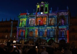 Las 'Luciérnagas' iluminan la Plaza Mayor en un espectacular videomapping