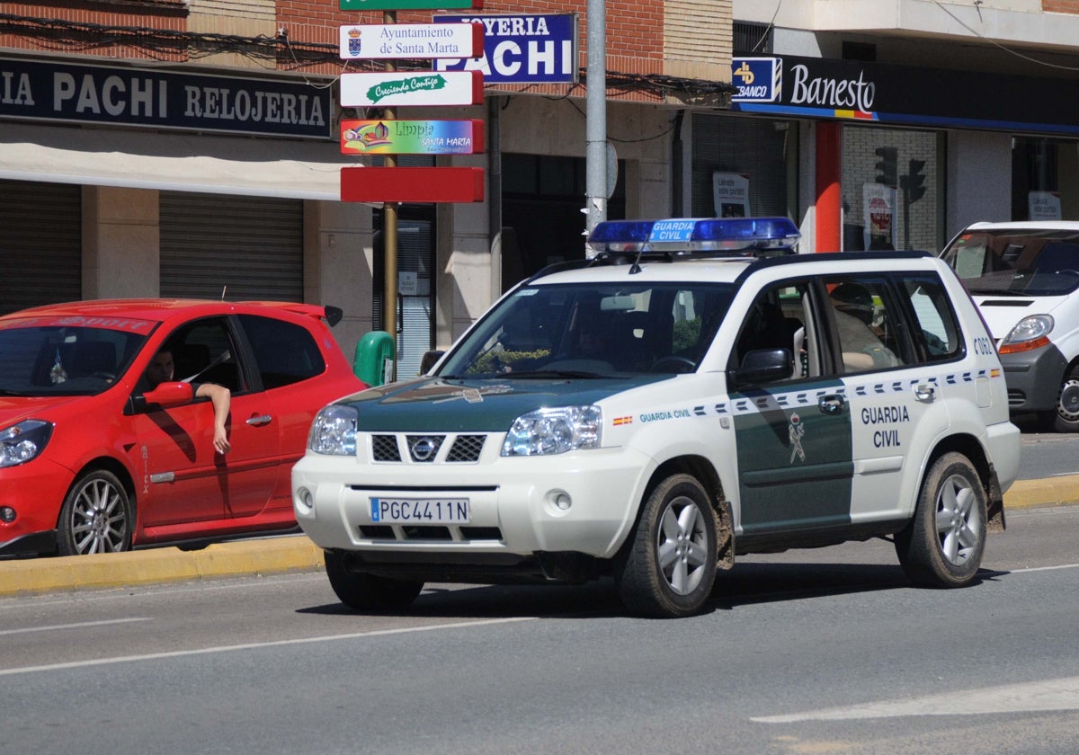 Otra redada de la Guardia Civil en la calle Antonio Machado de Santa Marta.