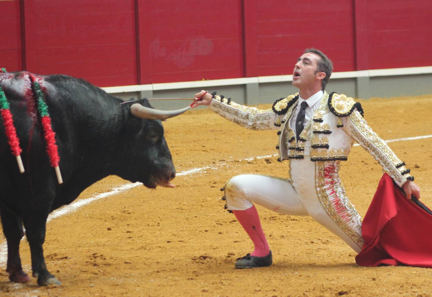 La corrida de toros benéfica en favor de la princesa guerrera, en imágenes