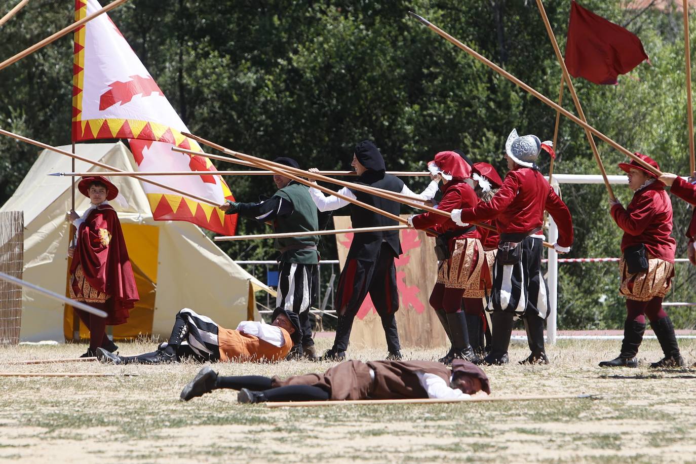 La batalla de los Tercios en el Puente Romano, en imágenes