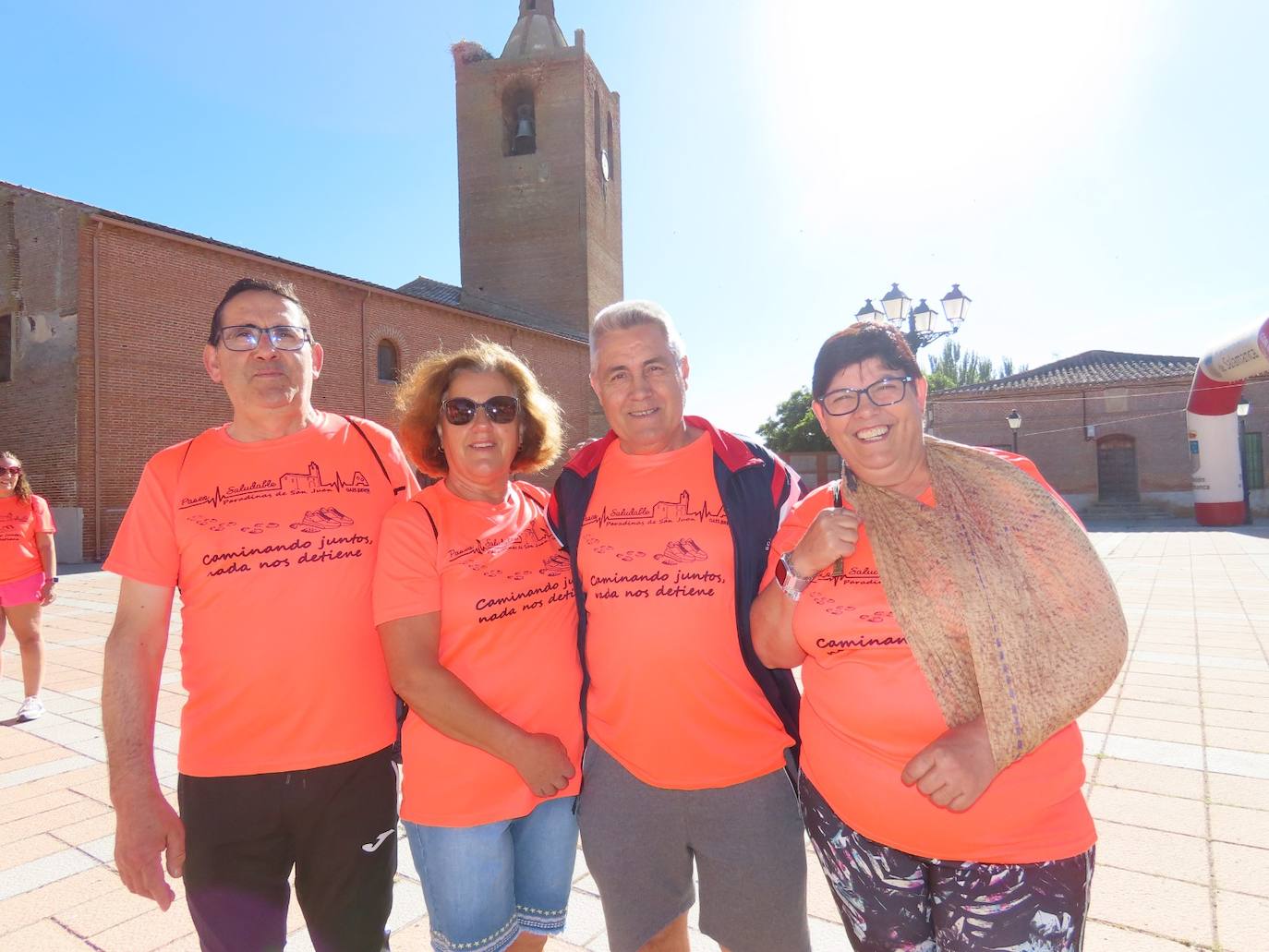 Imagen secundaria 2 - Casi 700 personas se suman al paseo solidario a favor de Aspas en Paradinas de San Juan