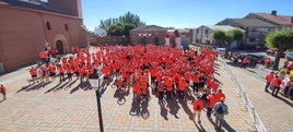 Casi 700 personas se suman al paseo solidario a favor de Aspas en Paradinas de San Juan