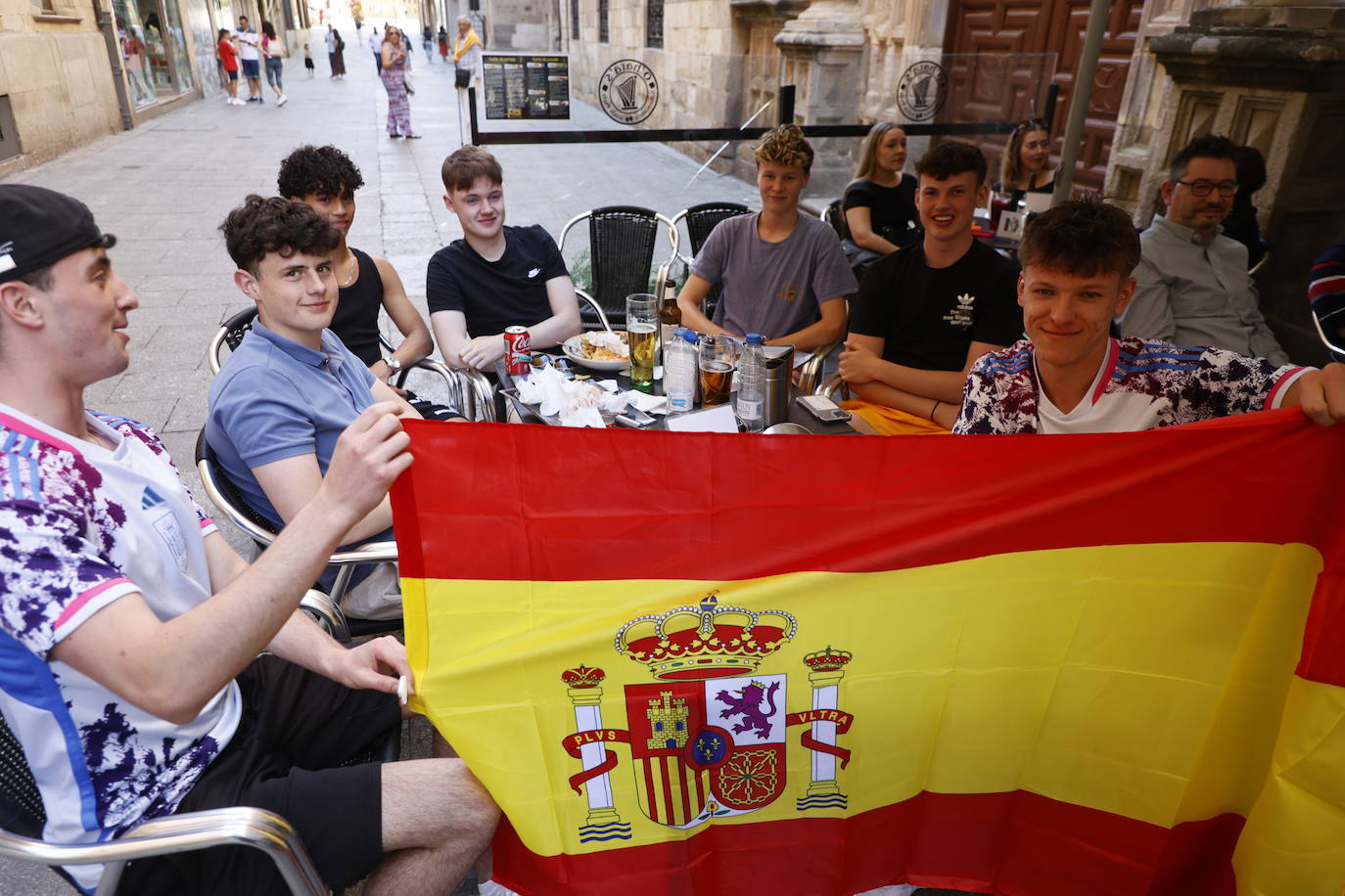 Terrazas llenas en Salamanca para alentar a España: así se animó en el primer partido de la Eurocopa