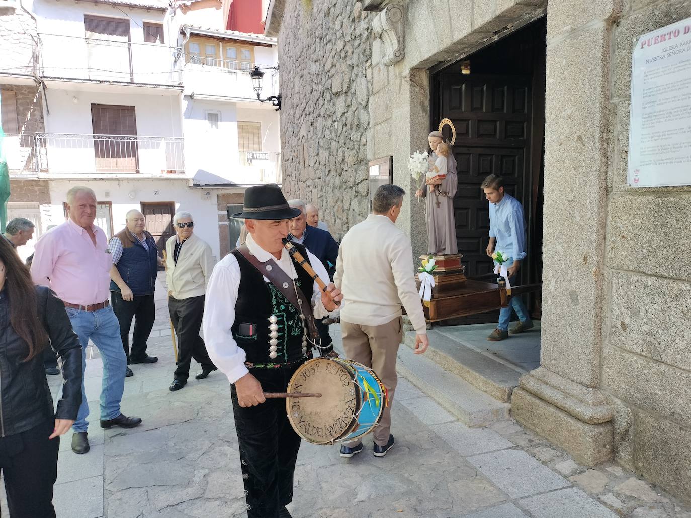 Puerto de Béjar y Valbuena honran a San Antonio