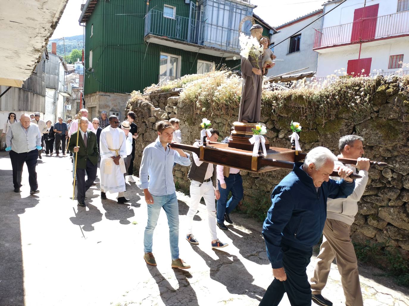 Puerto de Béjar y Valbuena honran a San Antonio