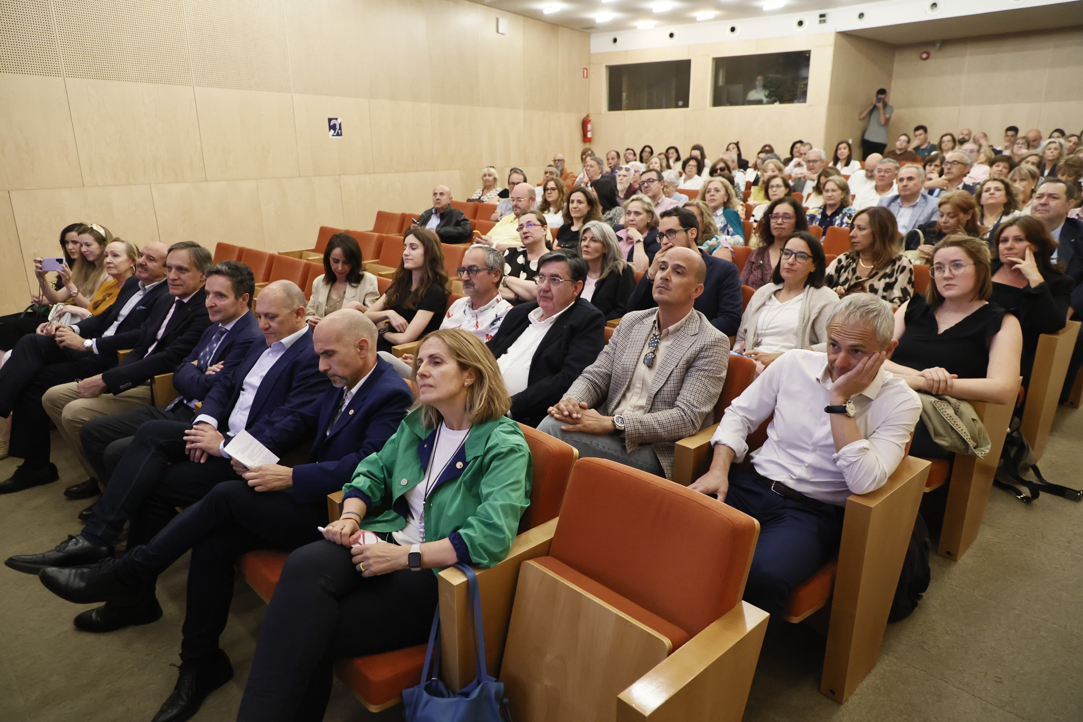 Reconocimiento emotivo de la Universidad a la profesora fallecida Pilar Jiménez Tello