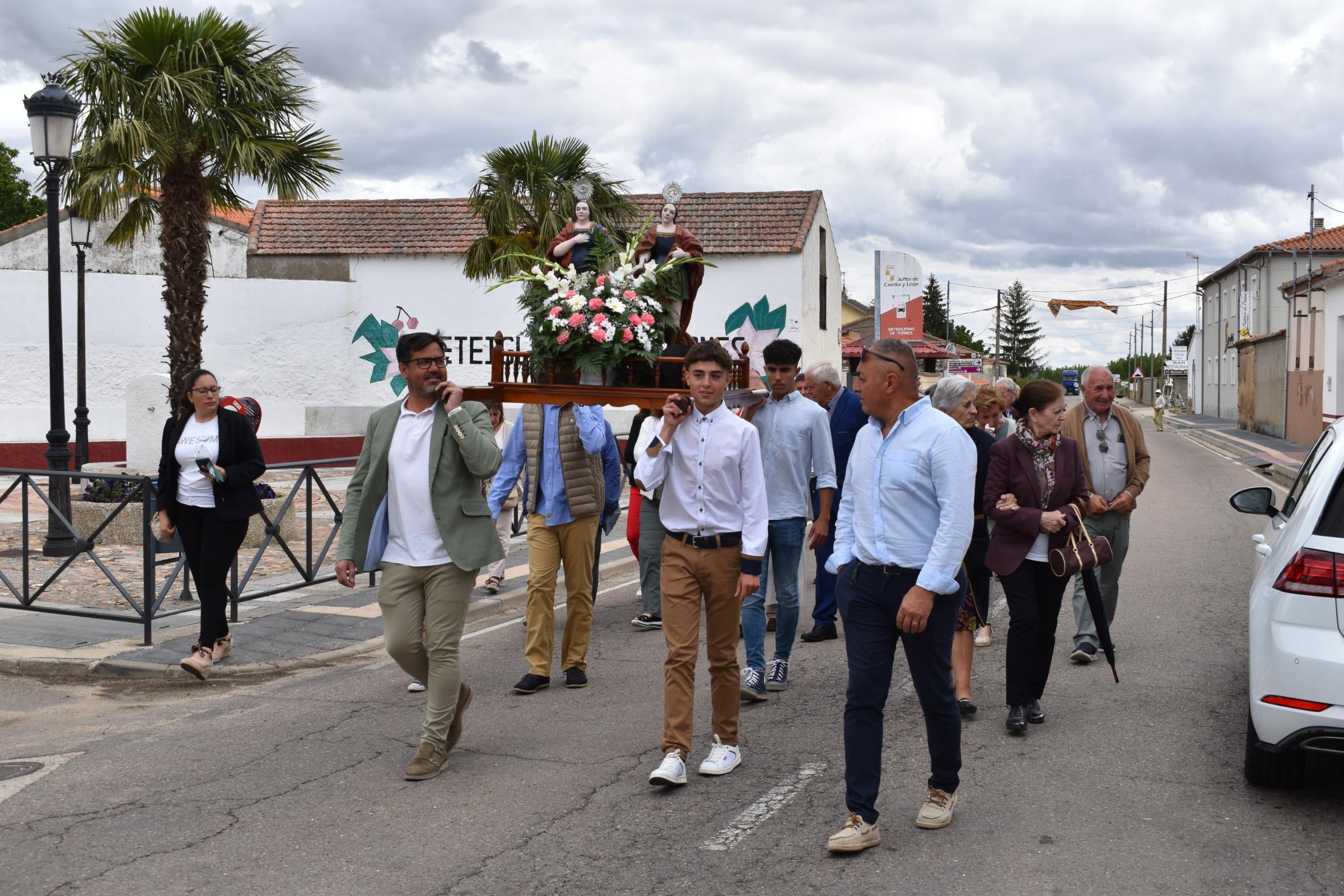 40 kilos de cerezas para cerrar las fiestas en Sieteiglesias de Tormes