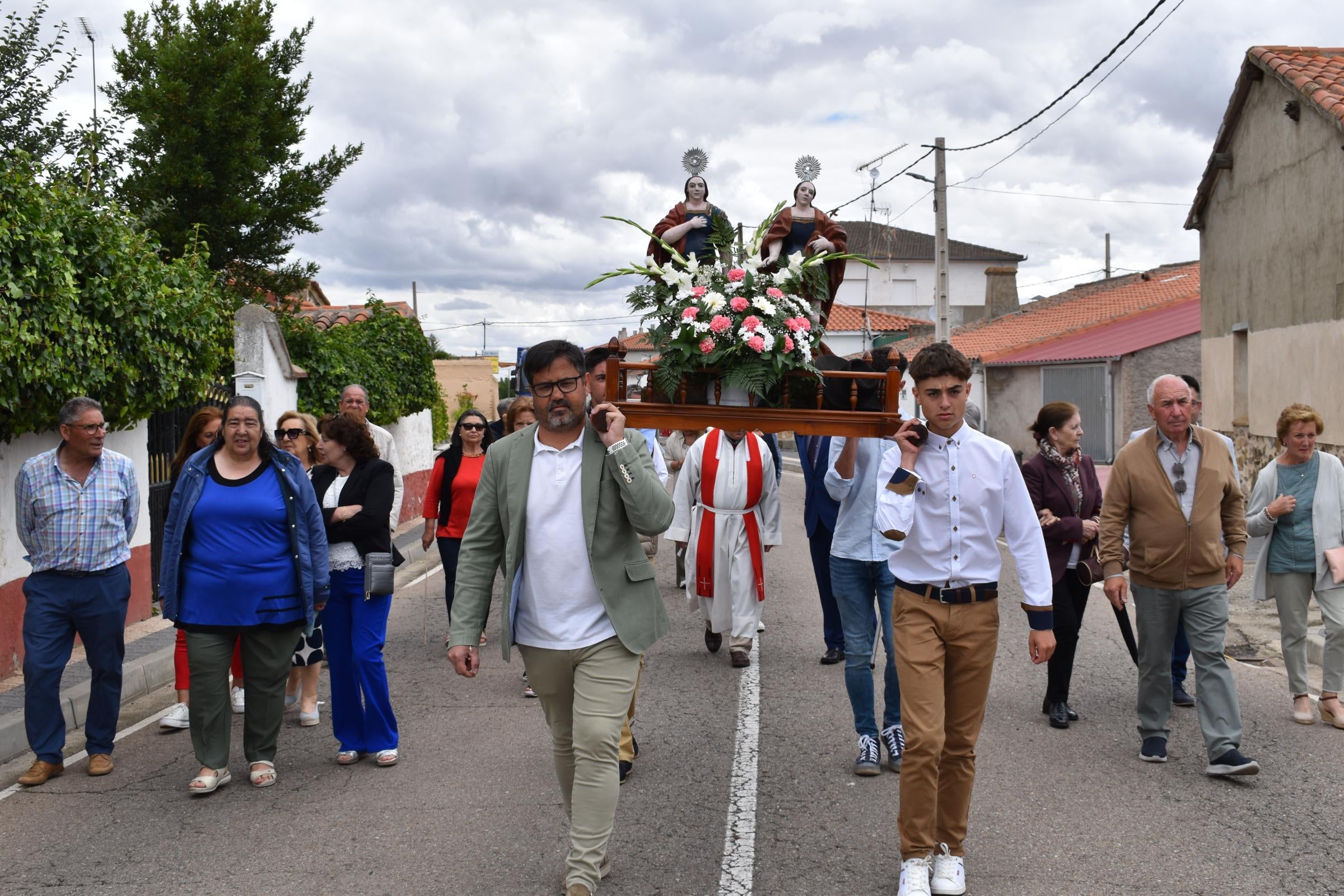 40 kilos de cerezas para cerrar las fiestas en Sieteiglesias de Tormes