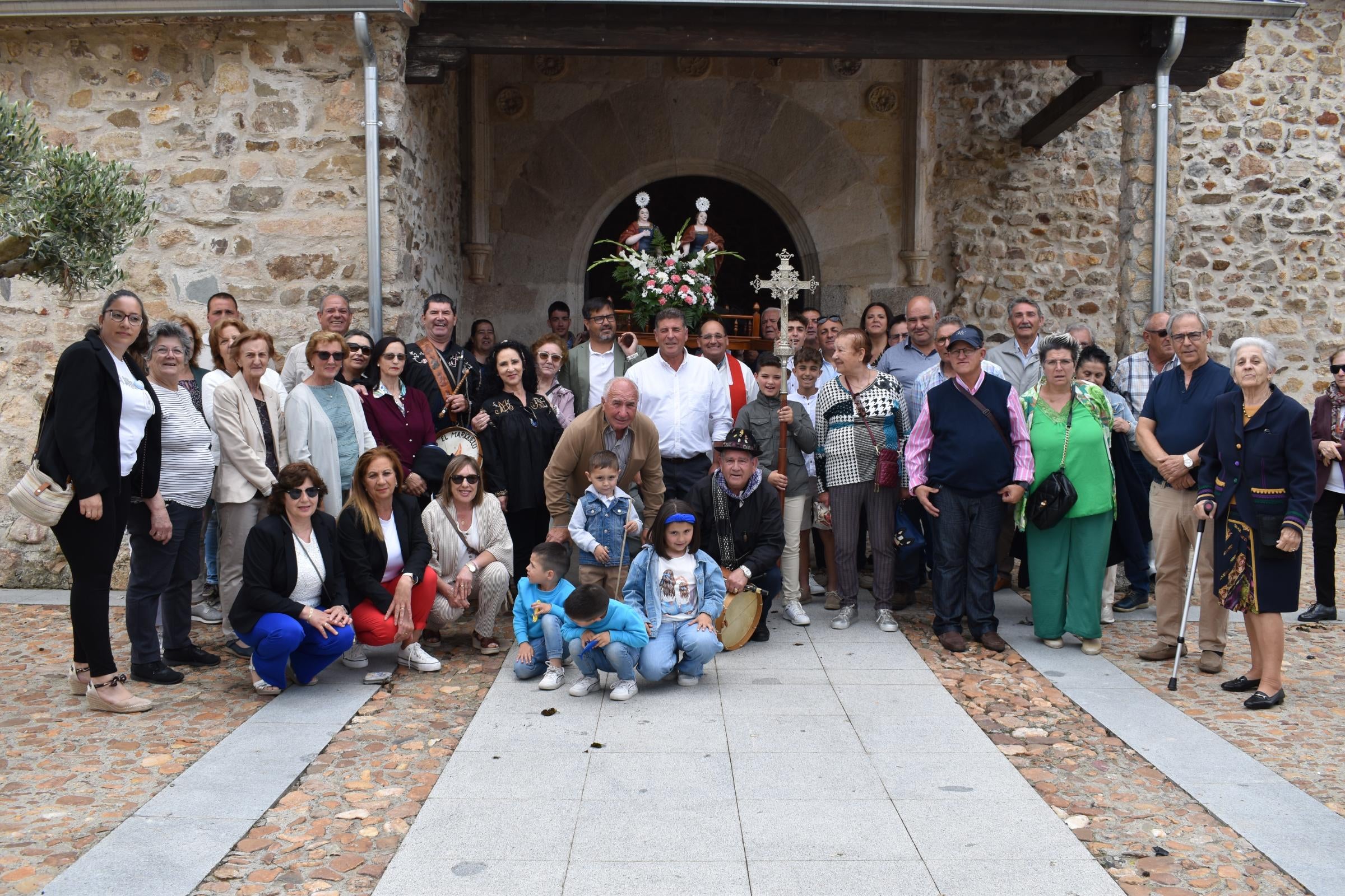 40 kilos de cerezas para cerrar las fiestas en Sieteiglesias de Tormes