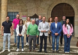 Foto del Equipo de Gobierno popular durante el balance del primer año de legislatura