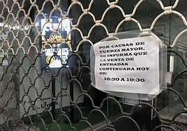 Cartel informativo en la tienda del Salamanca.