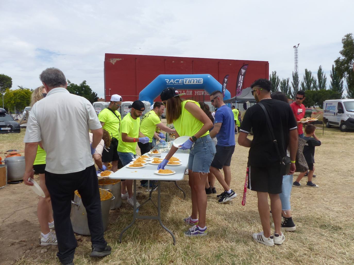 400 vehículos tunning hacen rugir a Villoria