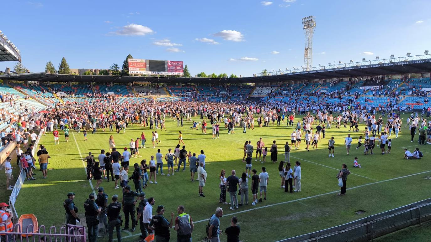 Celebración en el estadio Helmántico.