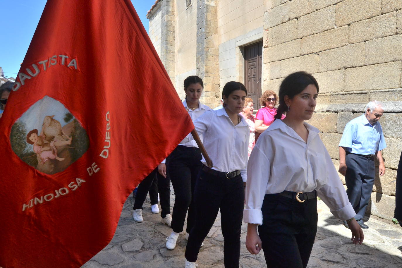 Hinojosa «echa la bandera» para vencer al poder feudal