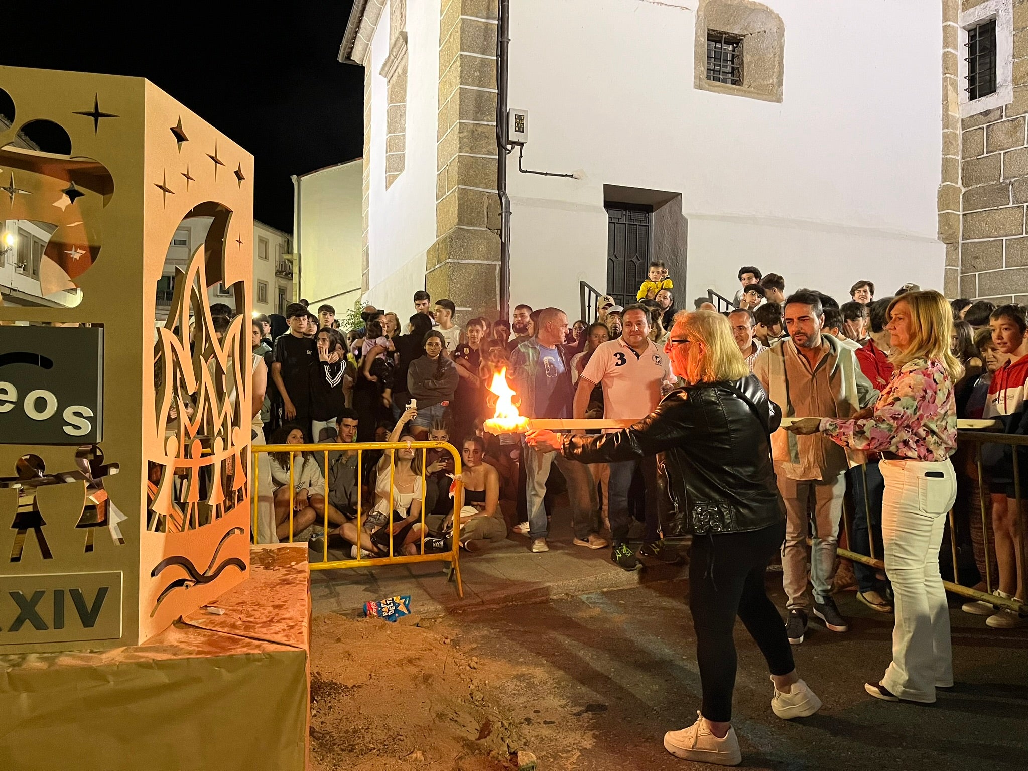 Lleno en la hoguera de San Juan en Béjar