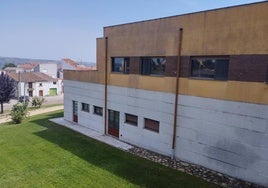 Fachada de la residencia San Cristóbal de Villarino de los Aires.