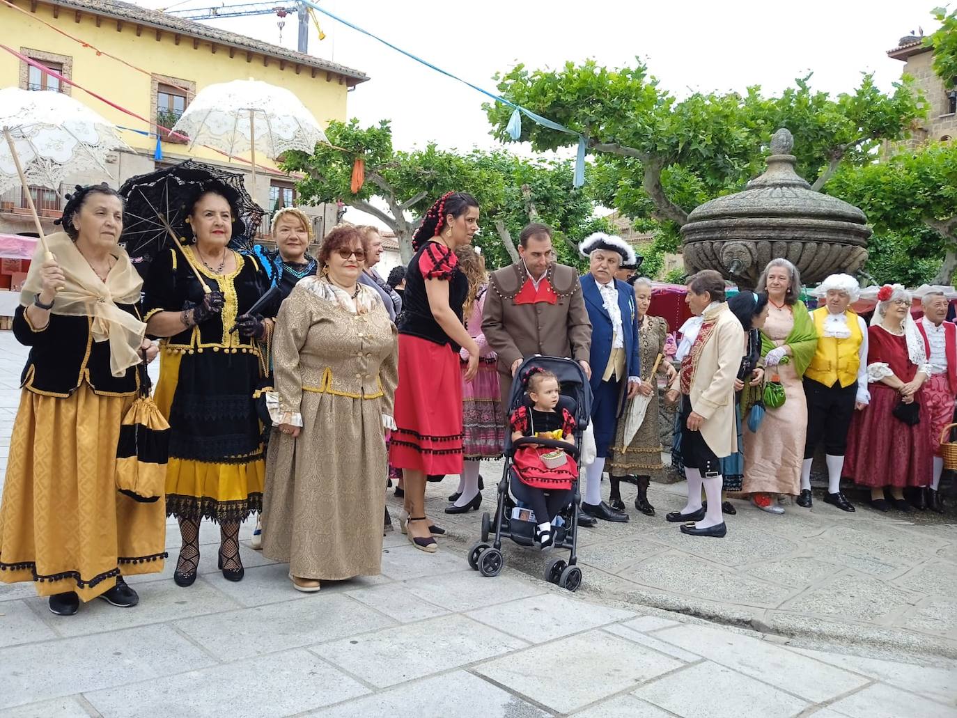 Aires goyescos para dar color a la fiesta en Piedrahita