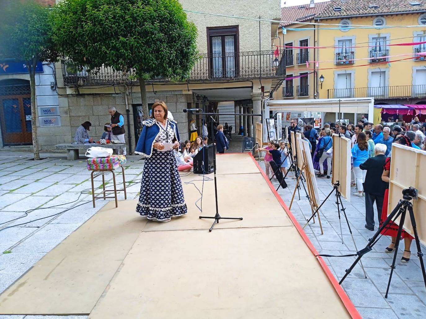 Aires goyescos para dar color a la fiesta en Piedrahita