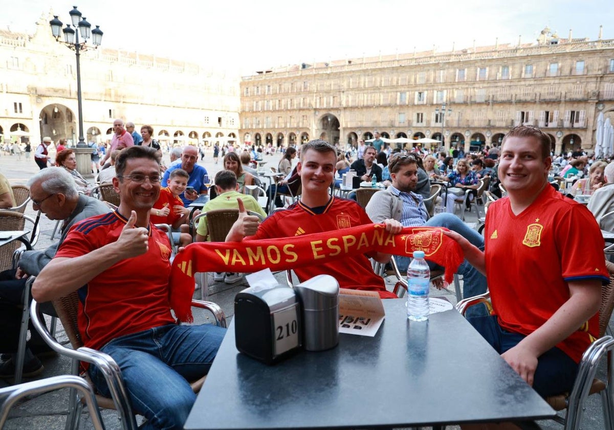 Ambiente en las calles de Salamanca para ver el partido de la Eurocopa contra Georgia
