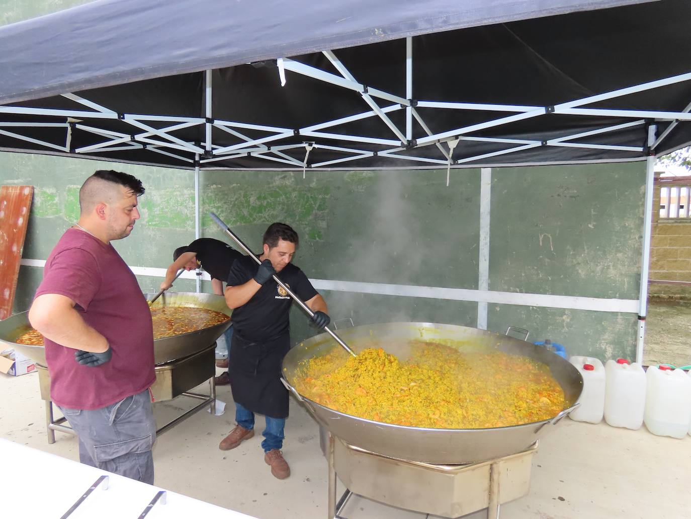 Paella para 750 paladares en Paradinas de San Juan