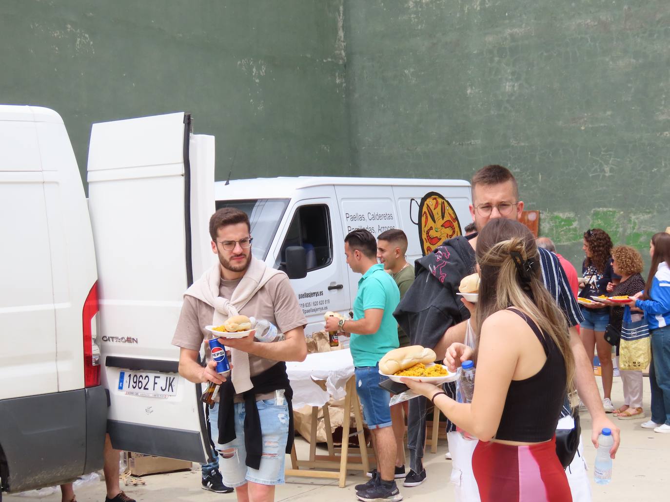 Paella para 750 paladares en Paradinas de San Juan