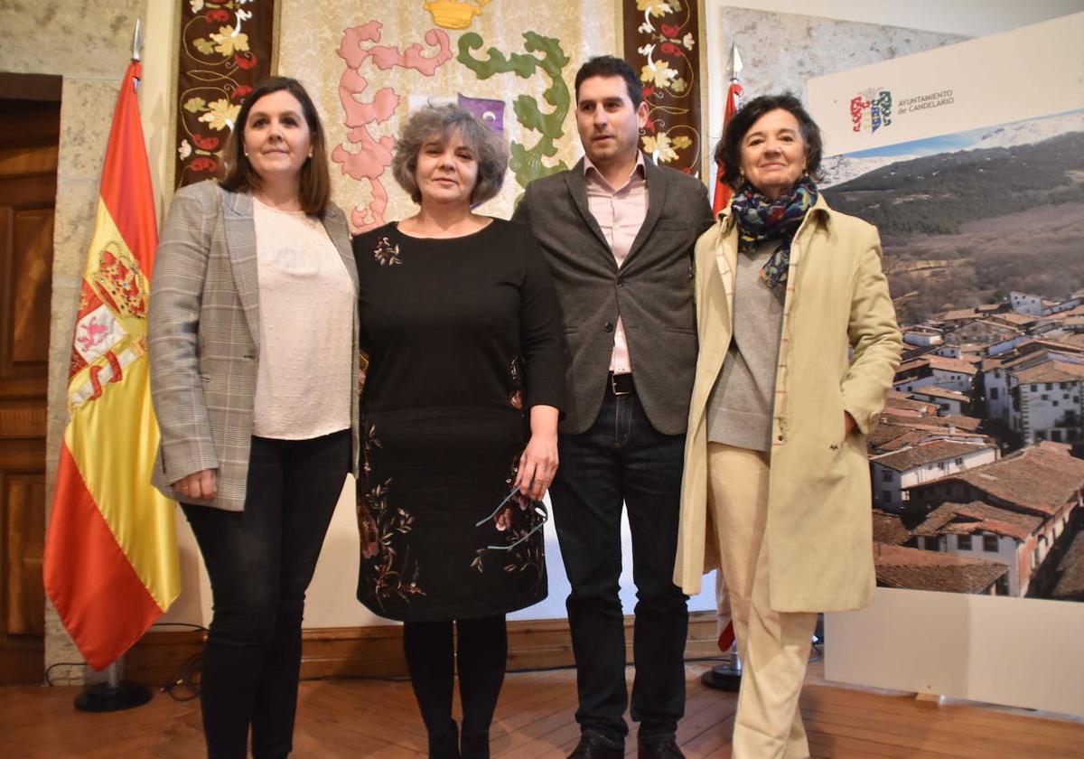 Inmaculada Martín, Miguel Rodero y Mónica de Quevedo arroparon a Elvira Fernández en su toma de posesión como alcaldesa de Candelario.