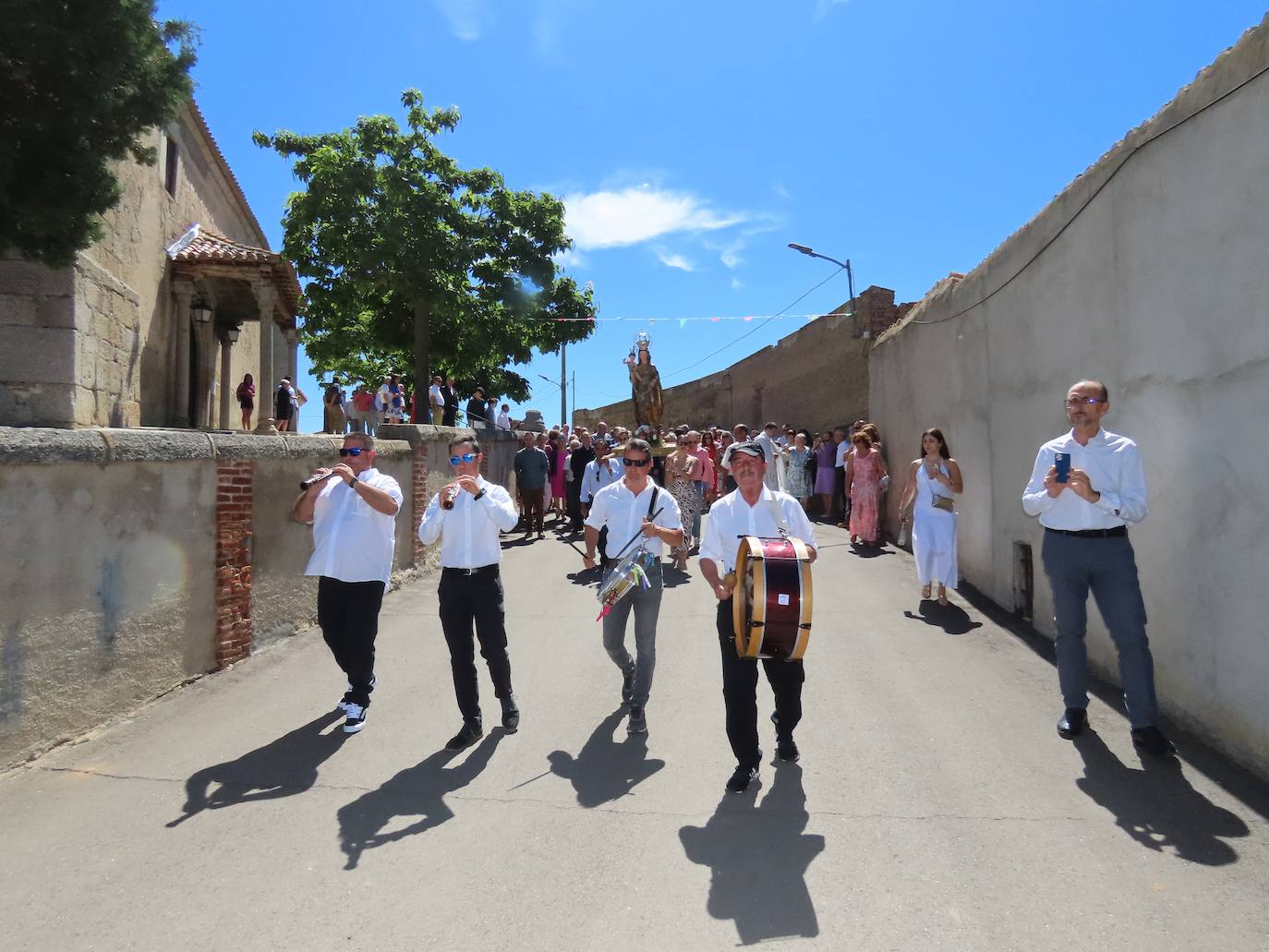 Así ha sido procesión en honor a la Virgen del Rosario de Mancera