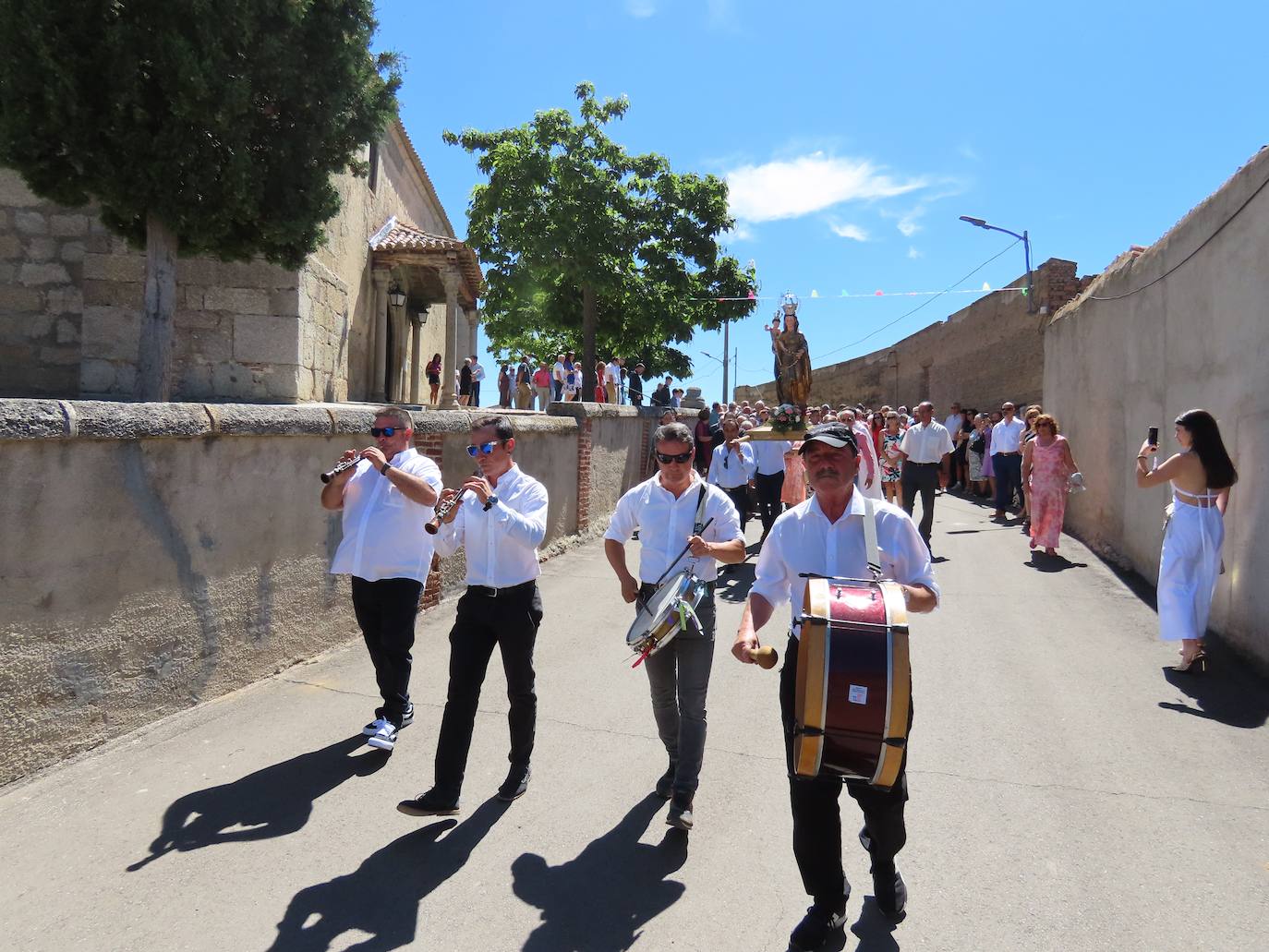 Así ha sido procesión en honor a la Virgen del Rosario de Mancera