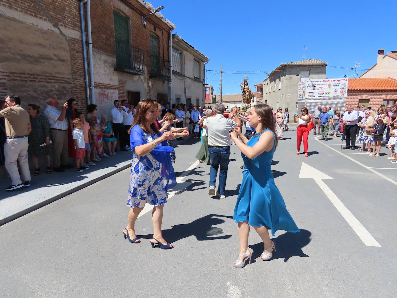 Así ha sido procesión en honor a la Virgen del Rosario de Mancera