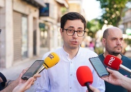 Los socialistas José Luis Mateos y Chema Collados.