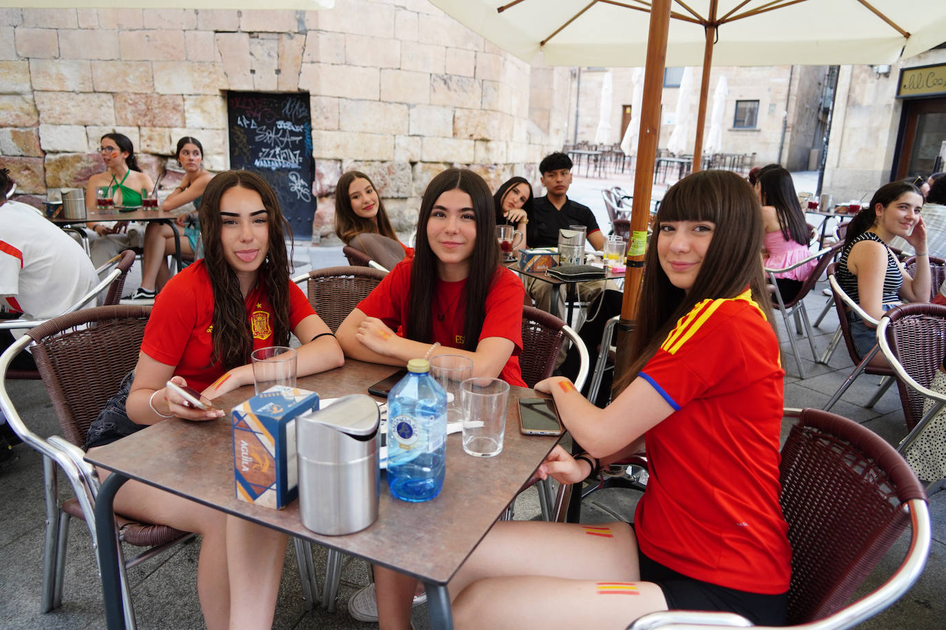 Gran ambiente en las calles de Salamanca para animar a España contra Alemania