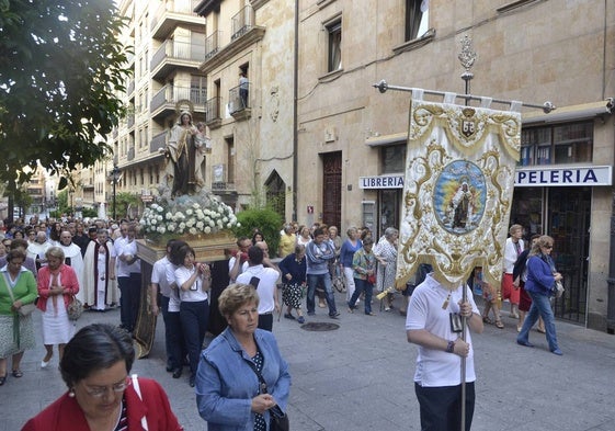 Procesión a primera hora de la mañana de la Virgen del Carmen.