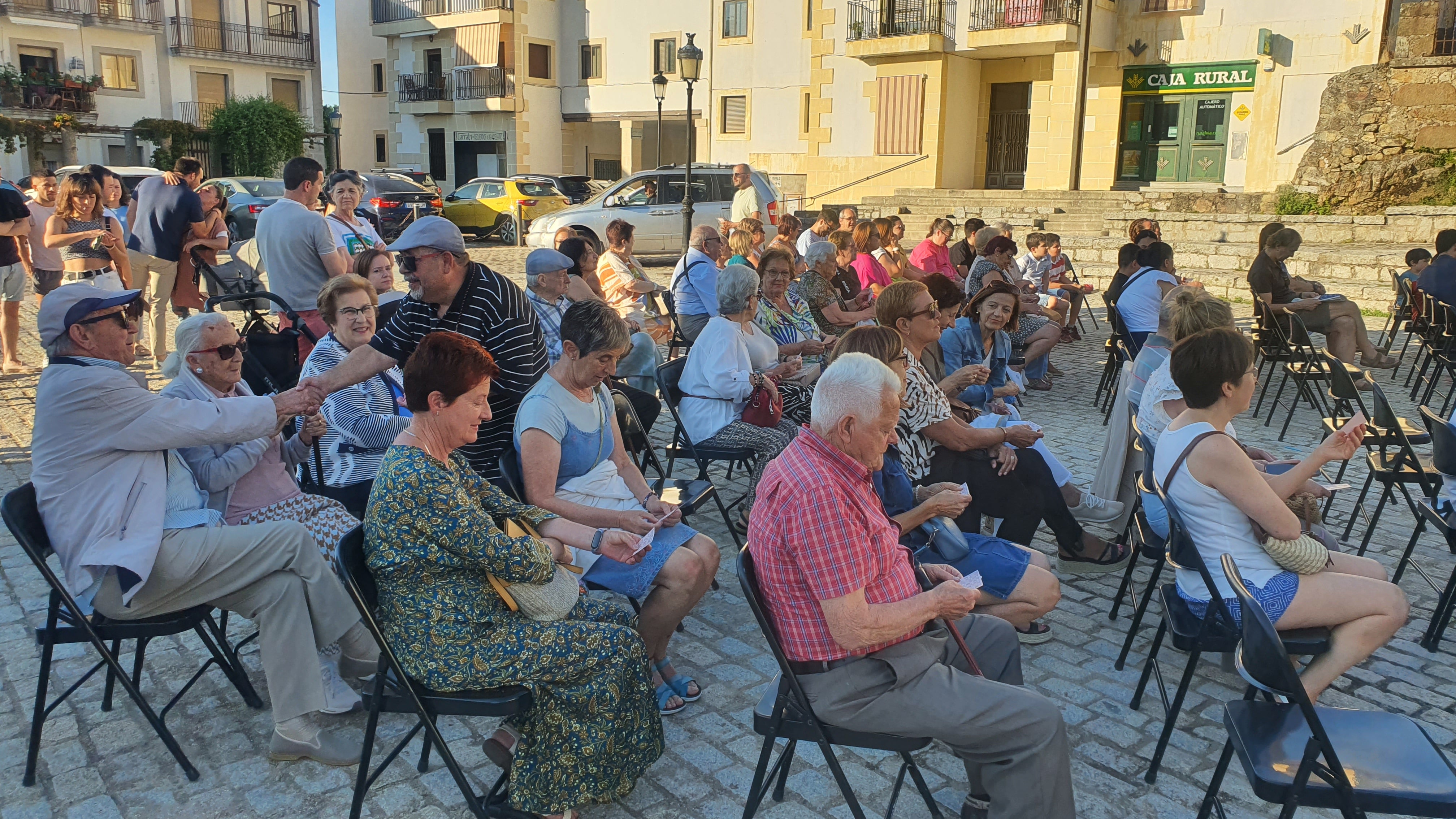 Candelario disfruta del verano a la espera de las fiestas