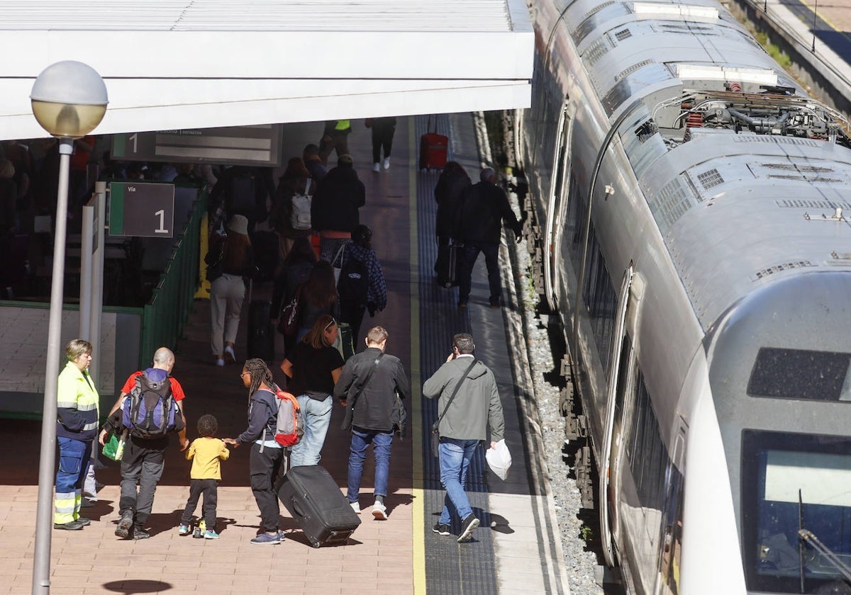 Alvia en la estación de Salamanca.