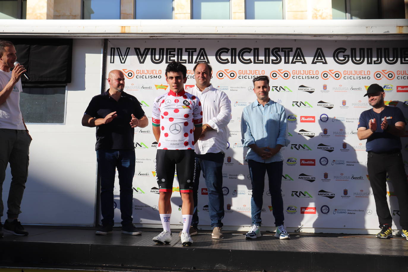 Acento portugués en el inicio de la IV Vuelta Ciclista a Guijuelo cadete