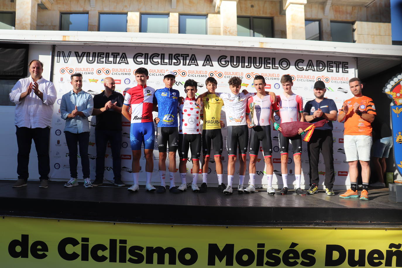 Acento portugués en el inicio de la IV Vuelta Ciclista a Guijuelo cadete