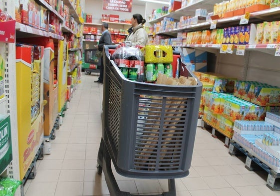 Un carro en la compra de los supermercados.