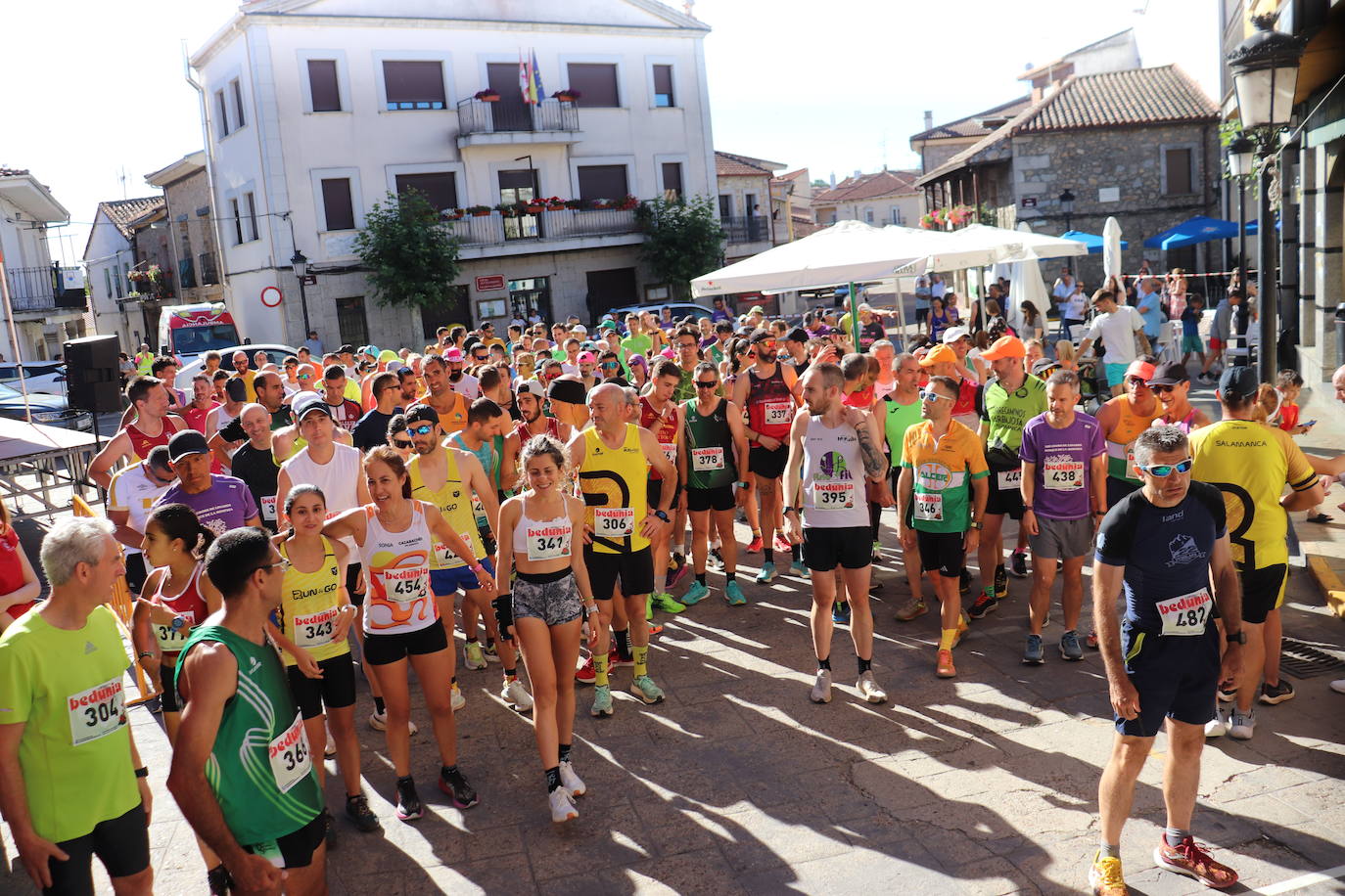 Linares de Riofrío disfruta con el cross de la Honfría