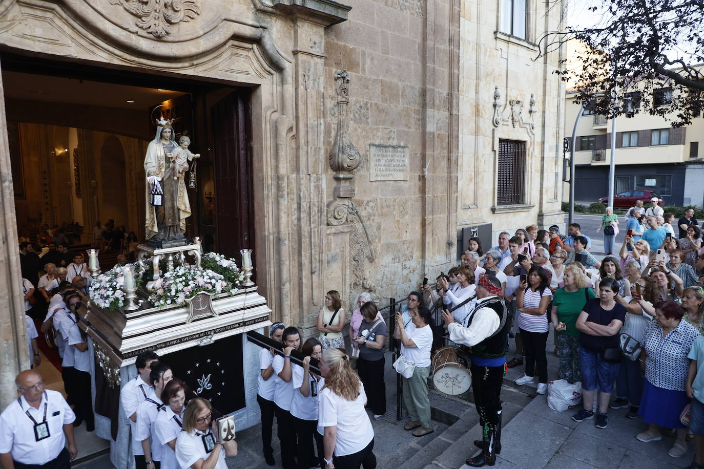 La Virgen del Carmen se luce junto al Tormes