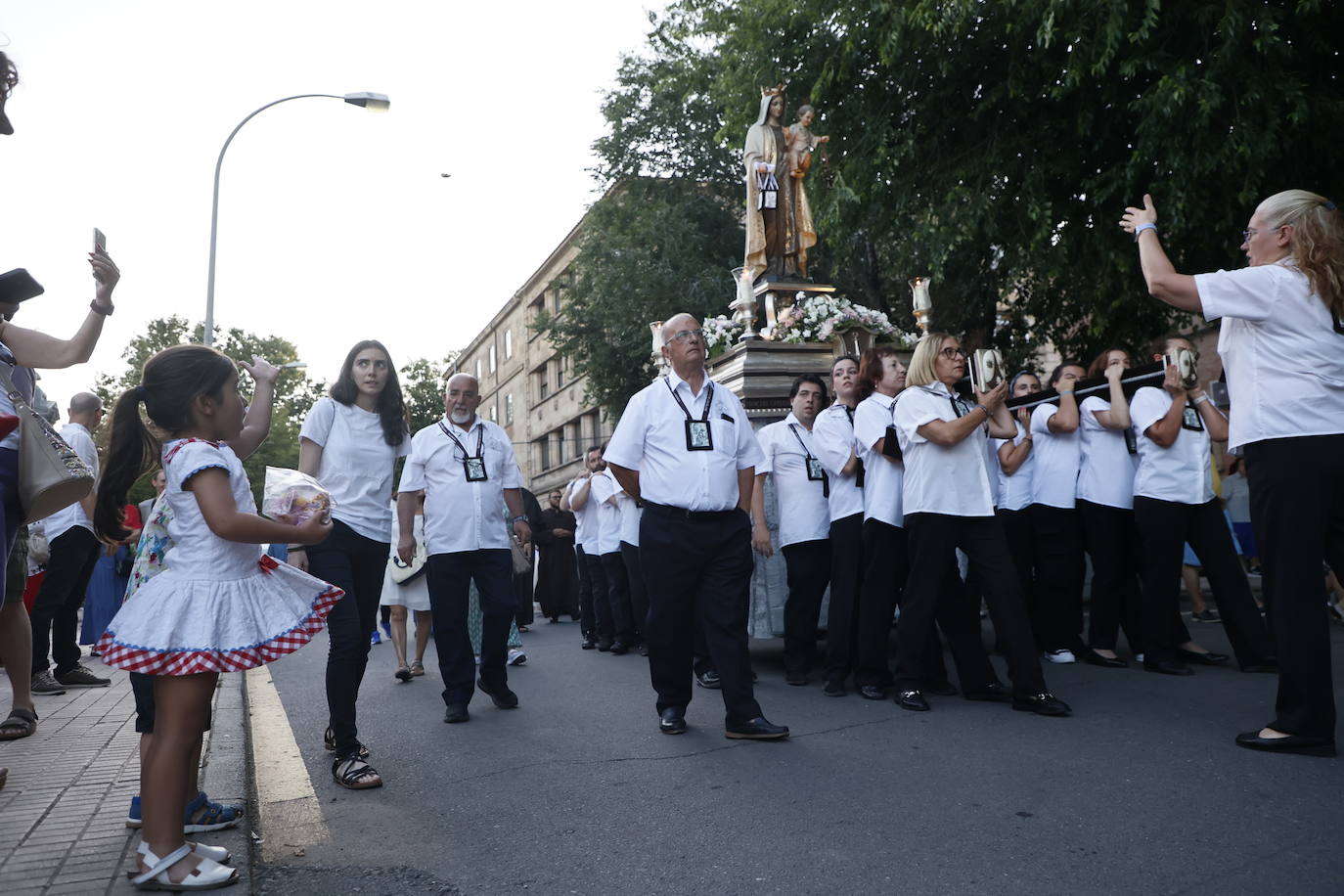 La Virgen del Carmen se luce junto al Tormes