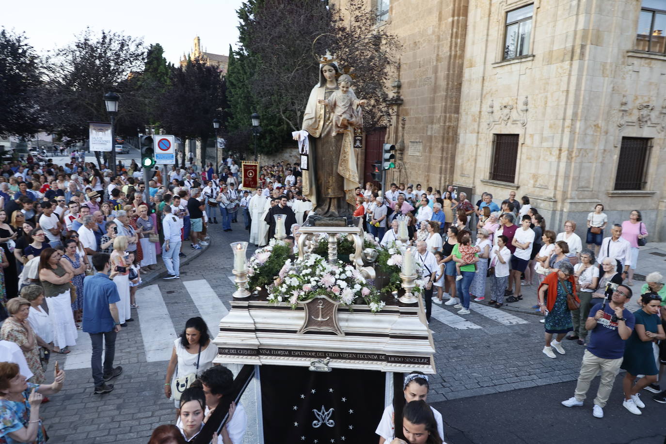 La Virgen del Carmen se luce junto al Tormes