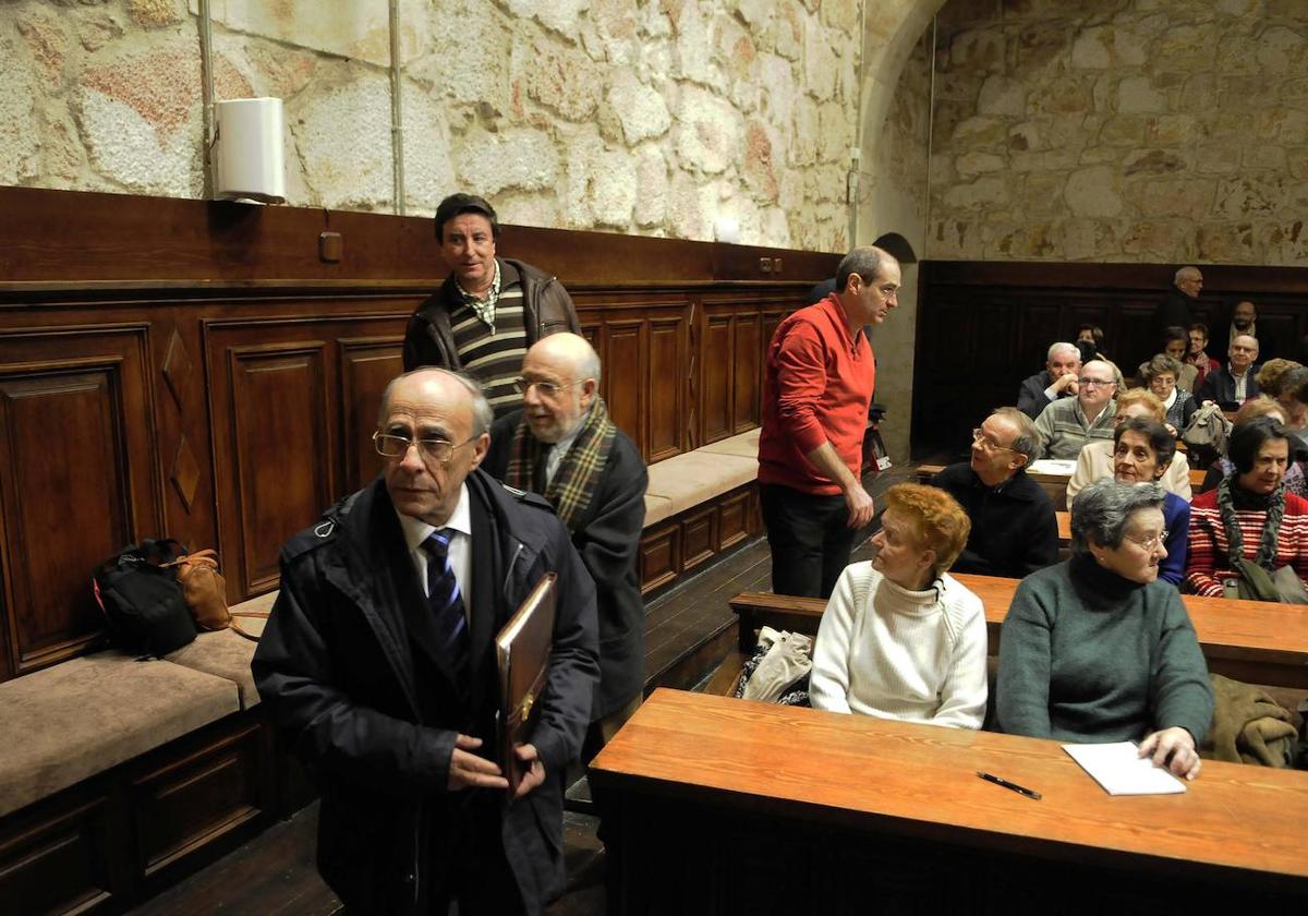 El historiador salmantino Teófanes Egido, en la Universidad de Salamanca.