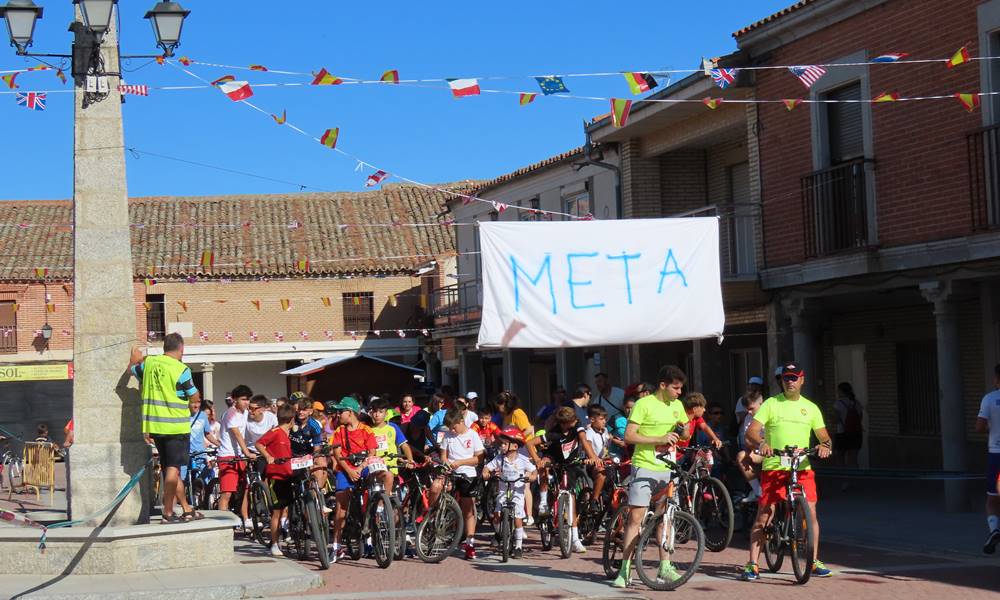 Jesús Ruano y Pilar García quedan primero en la VIII Quedada Running y Marcha Ciclista Solidaria