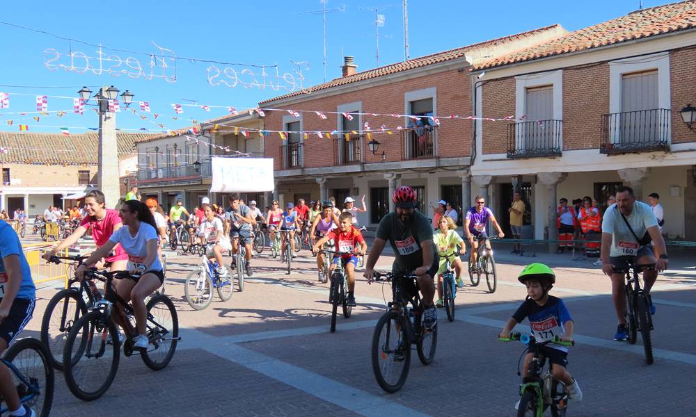 Jesús Ruano y Pilar García quedan primero en la VIII Quedada Running y Marcha Ciclista Solidaria