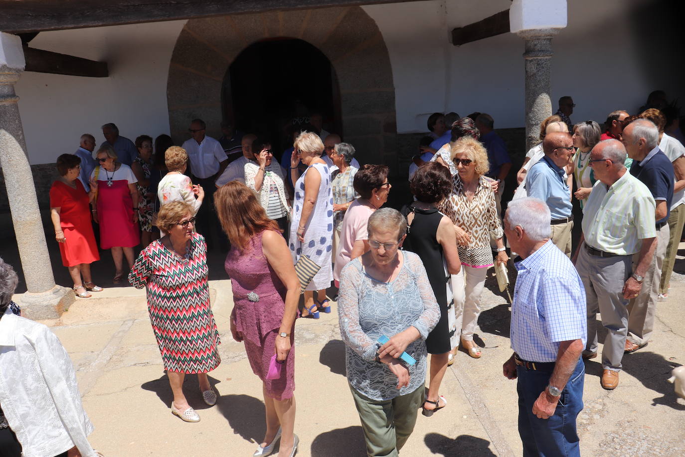 Los mayores de Frades disfrutan de un animado día de fiesta