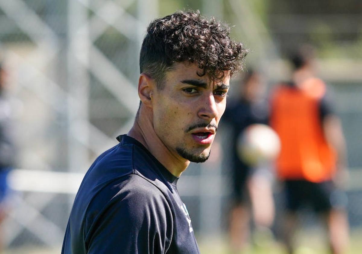 Álex Caramelo durante una sesión de entrenamiento de la pasada temporada con el Salamanca UDS.