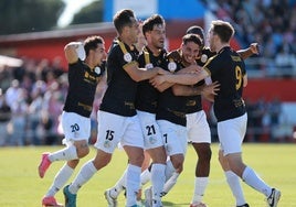 Espina, Mati, Souley, Fassani y Alvarito en Tordesillas en el último partido de Play Off